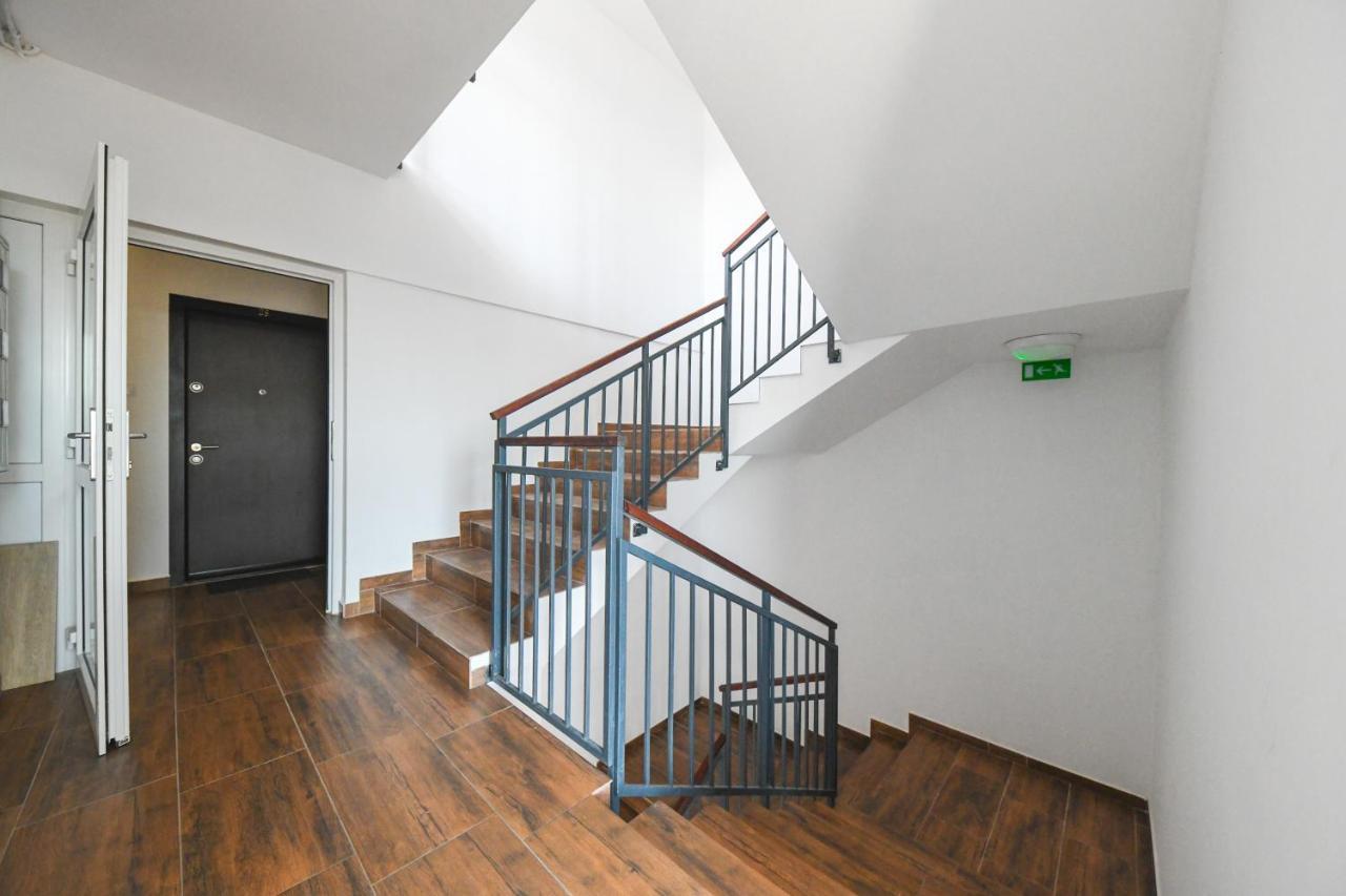 Panoramic Apartment With Terrace Cluj-Napoca Exterior foto